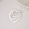 Collana Claire con Cuori Concentrici personalizzata con Incisioni - Acciaio Inossidabile